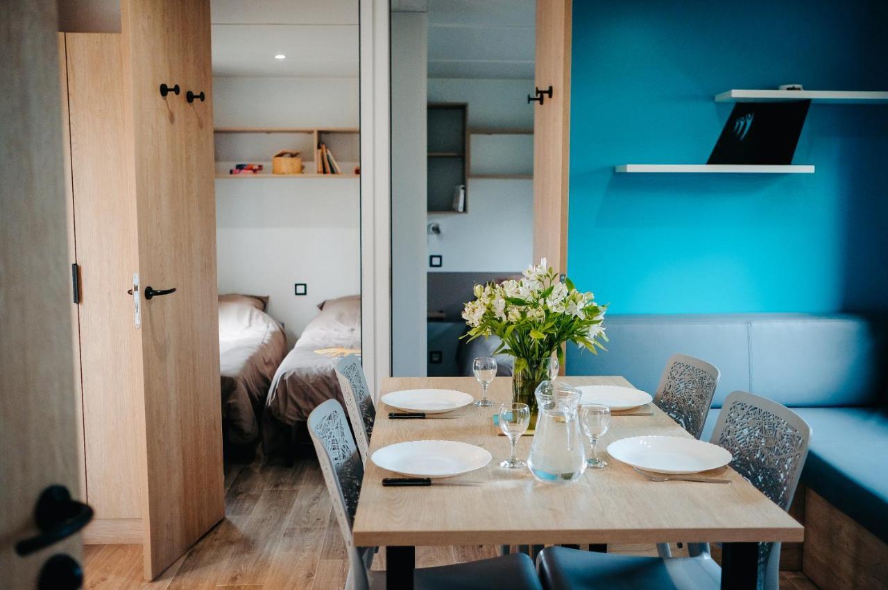 Mobil Home Xxl 4 Chambres - Camping La Pointe De רוסקוף מראה חיצוני תמונה